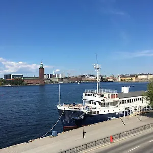 Botel Gustaf Af Klint, Stockholm